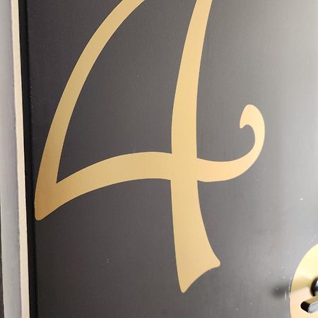 Le Petit Montmartre Hotel Dinard Buitenkant foto