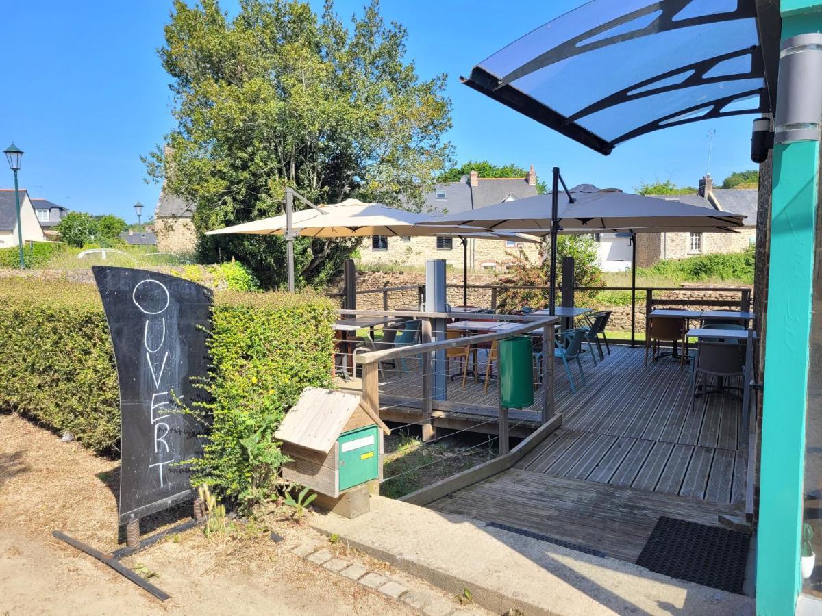 Le Petit Montmartre Hotel Dinard Buitenkant foto