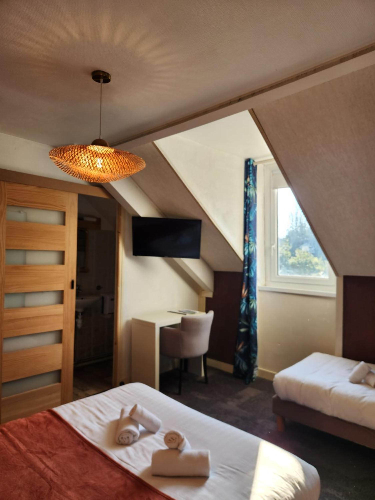 Le Petit Montmartre Hotel Dinard Buitenkant foto